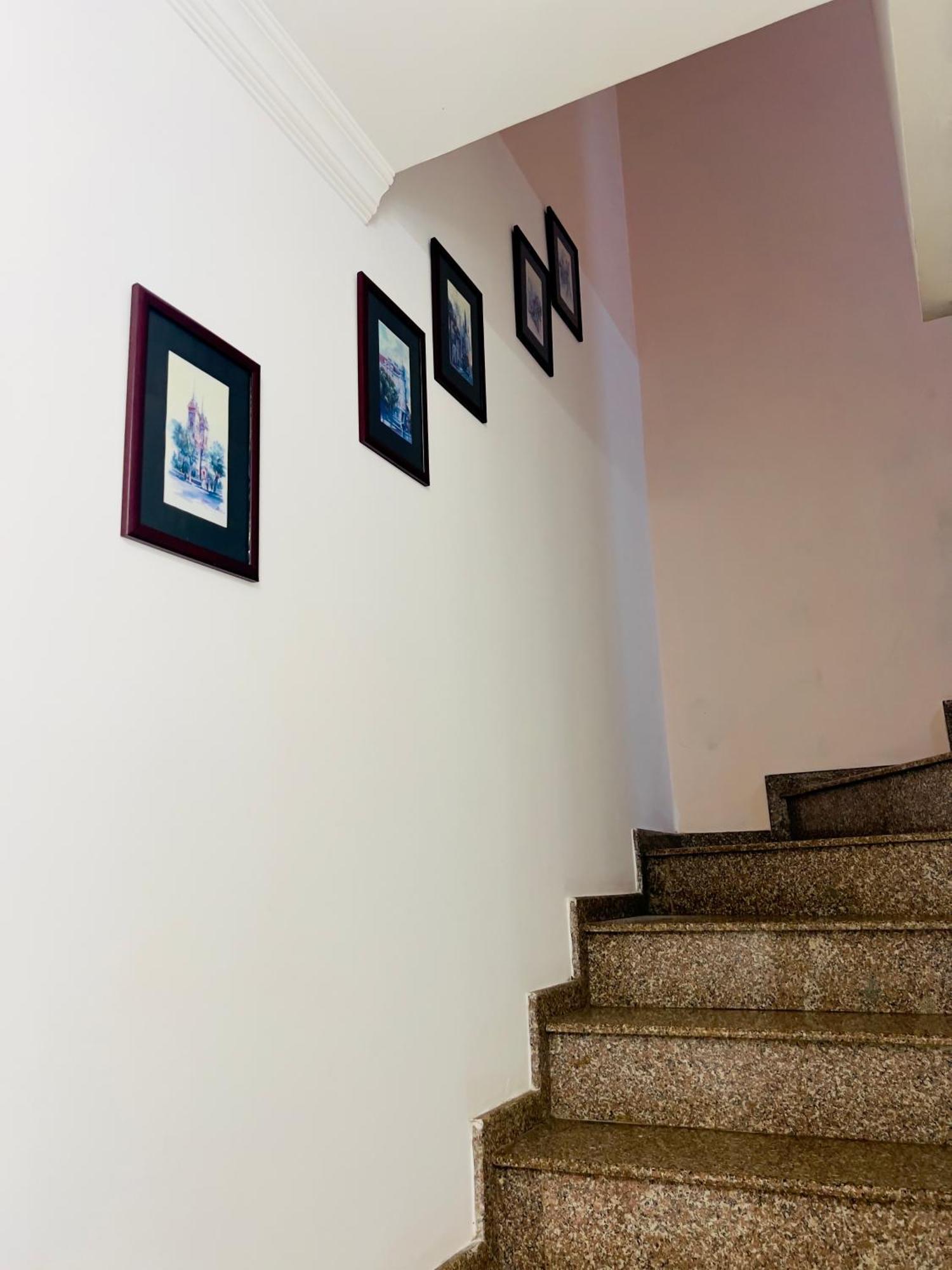Apartment Maisi バトゥーミ エクステリア 写真