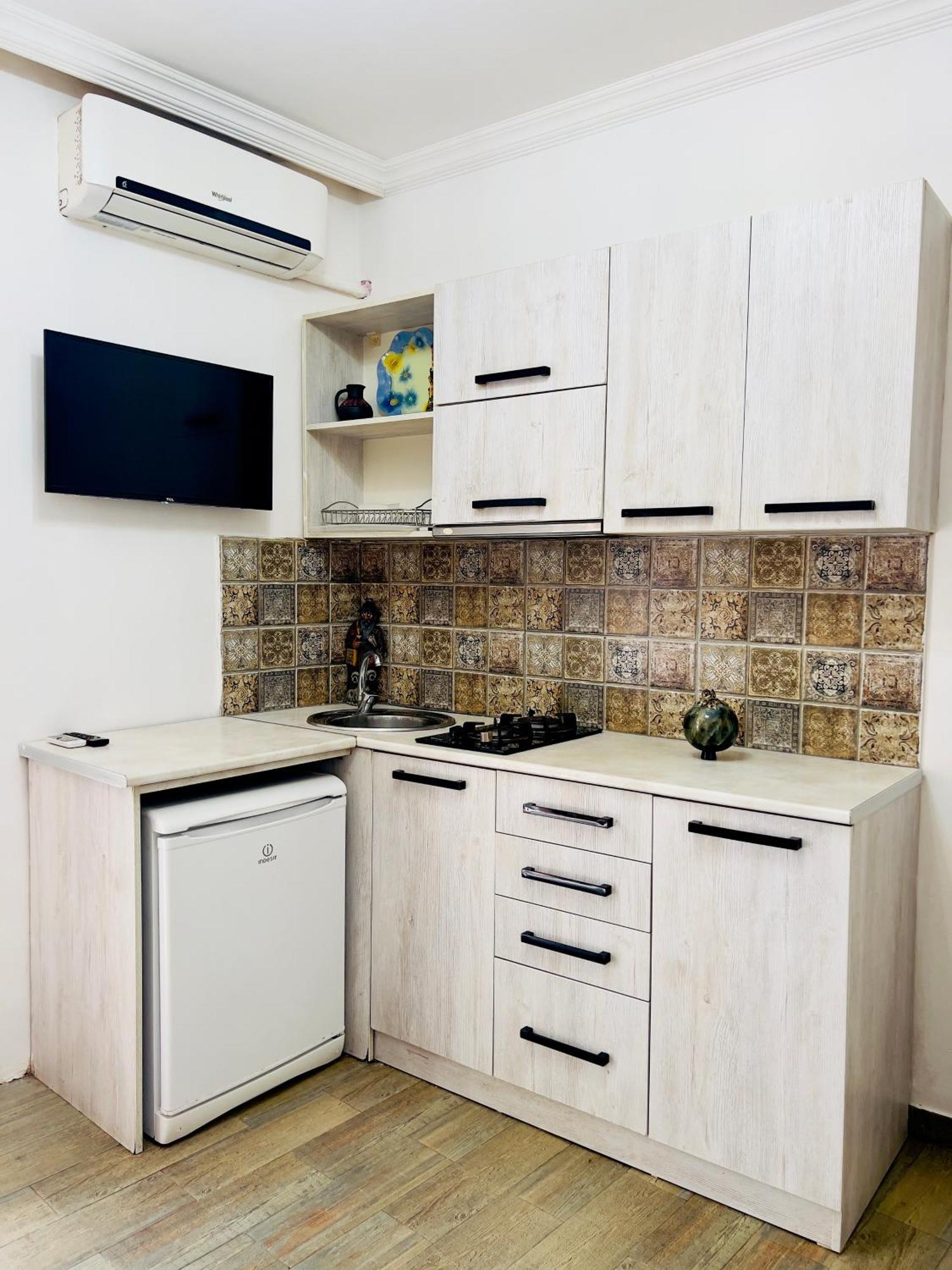 Apartment Maisi バトゥーミ エクステリア 写真