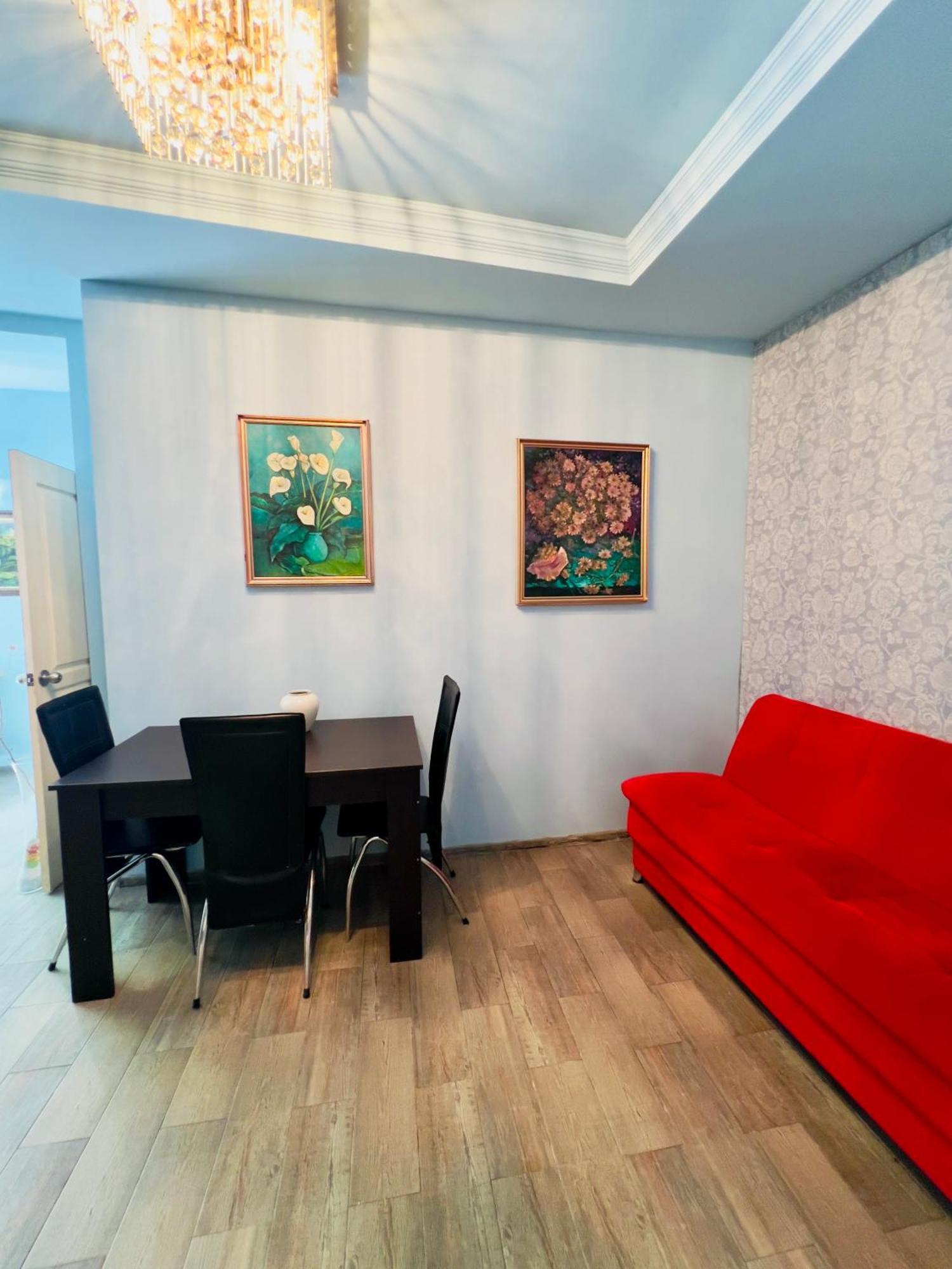 Apartment Maisi バトゥーミ エクステリア 写真