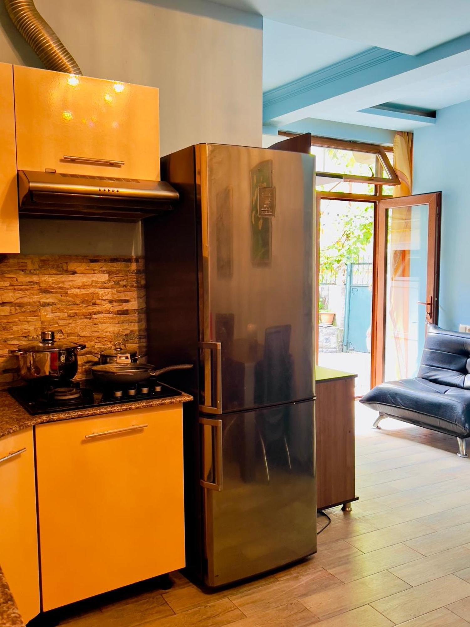 Apartment Maisi バトゥーミ エクステリア 写真