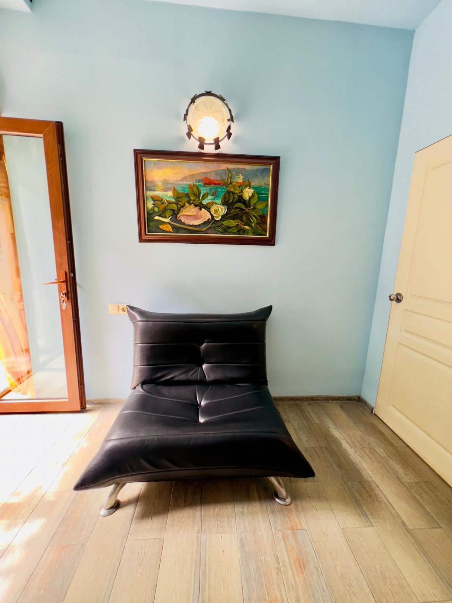 Apartment Maisi バトゥーミ エクステリア 写真