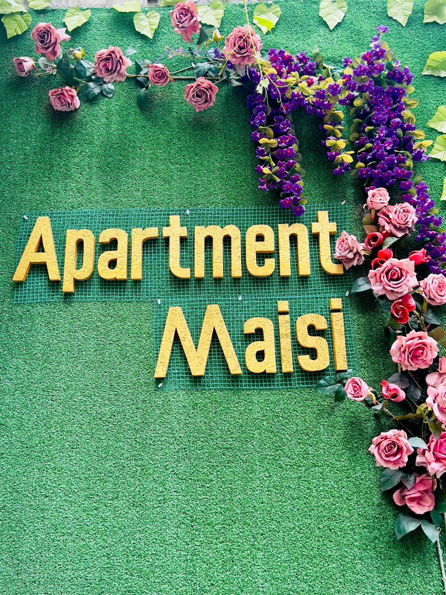 Apartment Maisi バトゥーミ エクステリア 写真