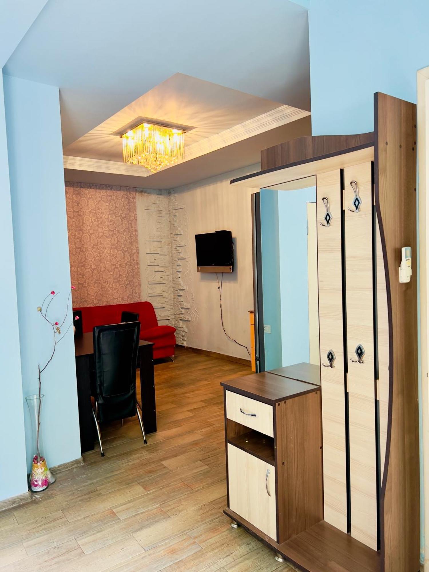 Apartment Maisi バトゥーミ エクステリア 写真