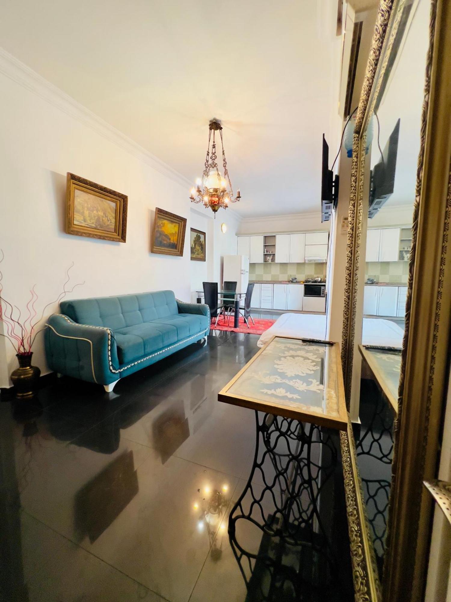 Apartment Maisi バトゥーミ エクステリア 写真