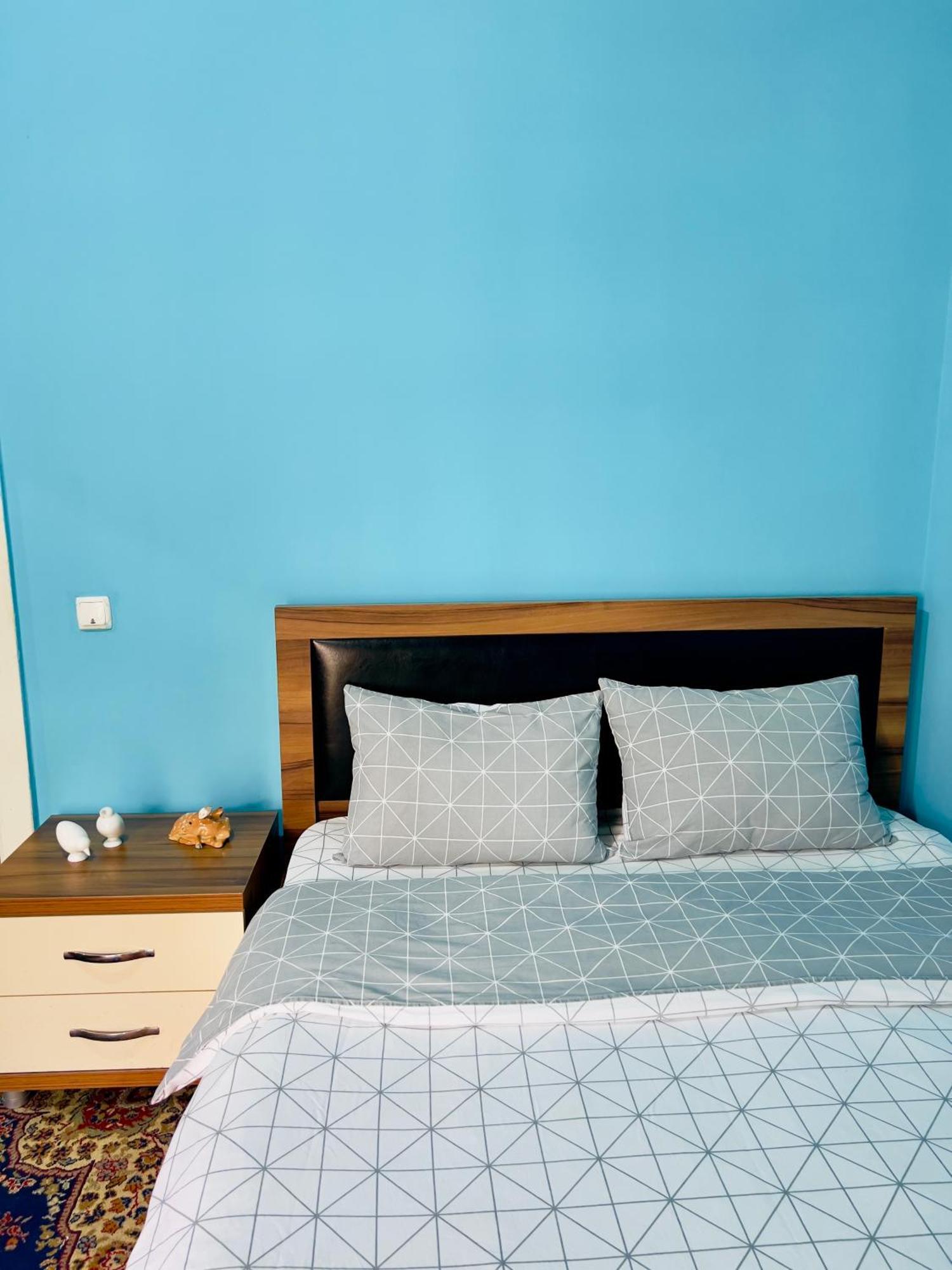 Apartment Maisi バトゥーミ エクステリア 写真