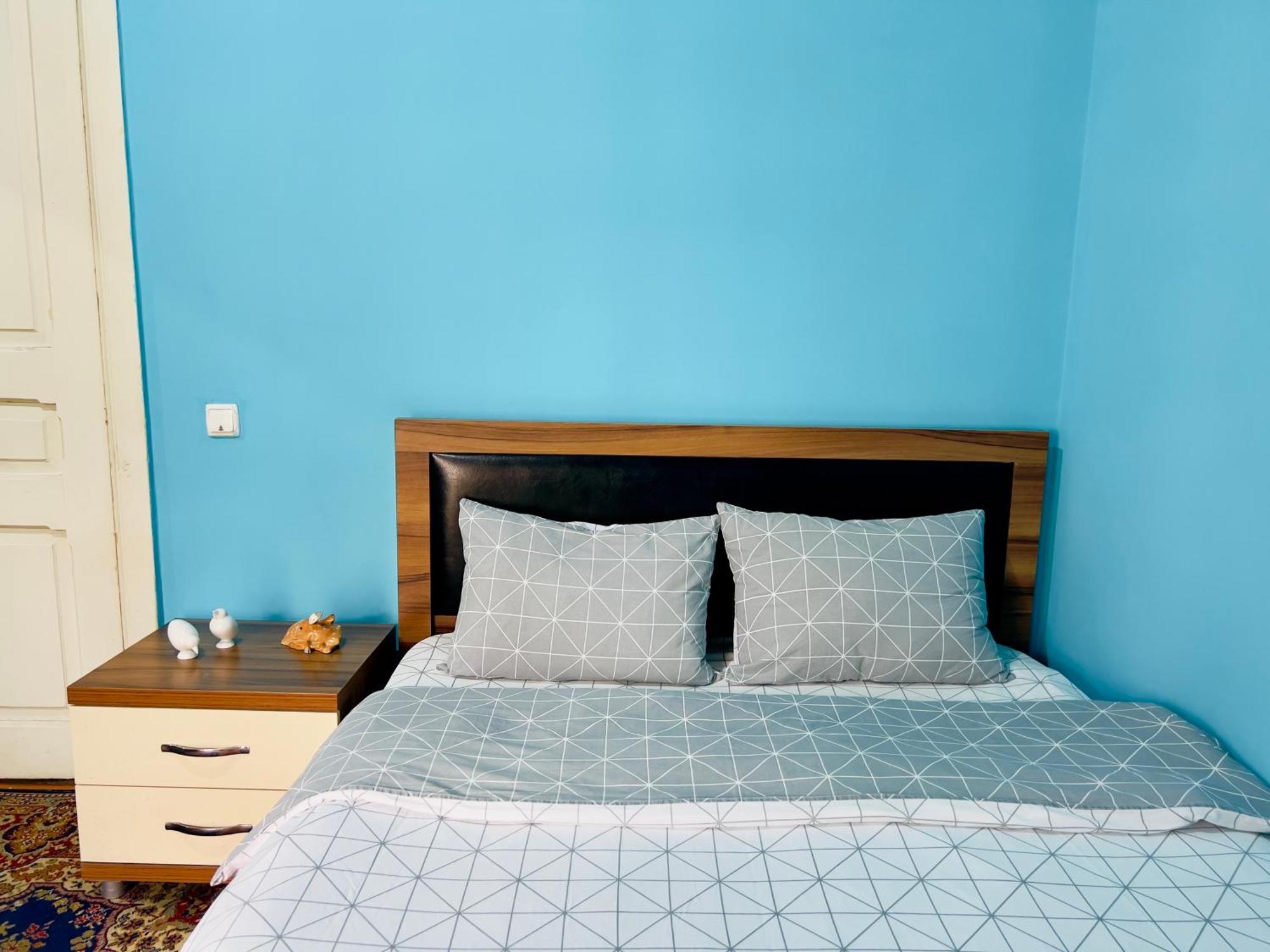Apartment Maisi バトゥーミ エクステリア 写真
