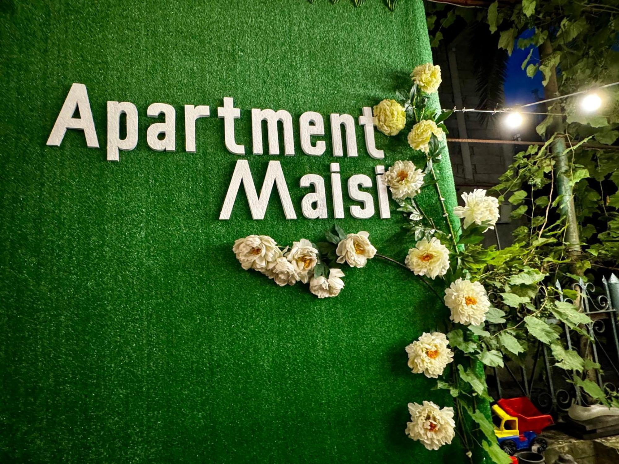 Apartment Maisi バトゥーミ エクステリア 写真